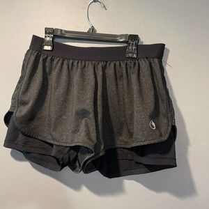* Woman’s Icyzone Bkack Shorts